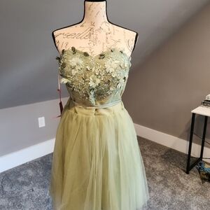 SAGE GREEN STRAPLESS DRESS